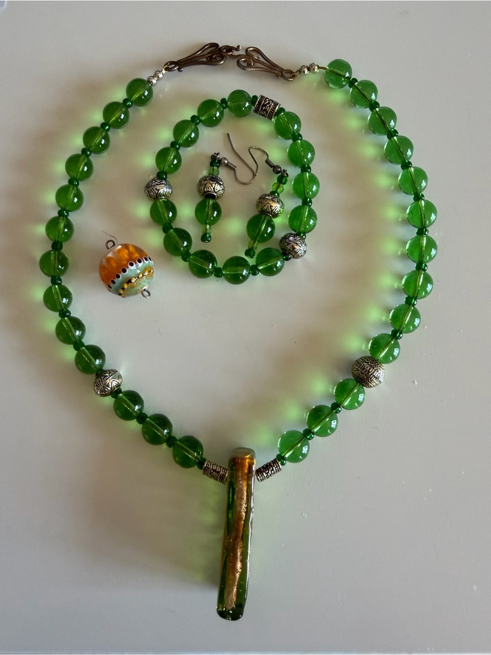 Green Glass Look Beaded Jewelry Set Necklace Bracelet Earrings